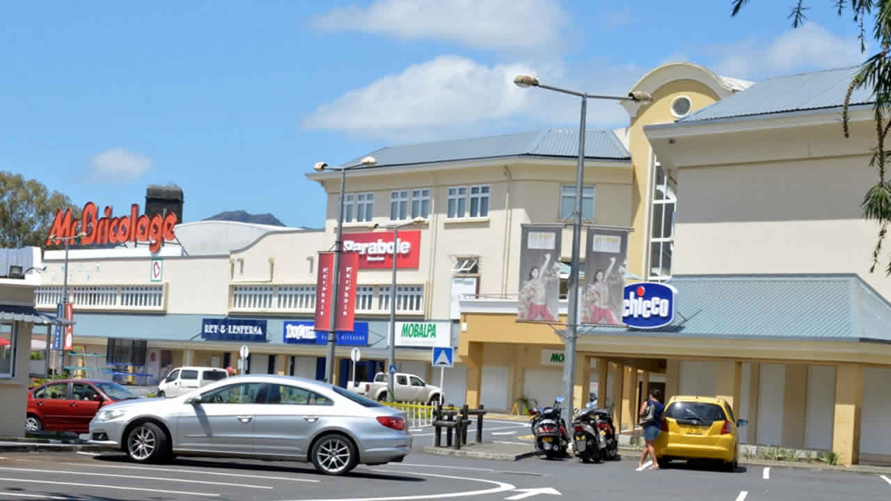 Centre Commercial Emerald Park, Trianon