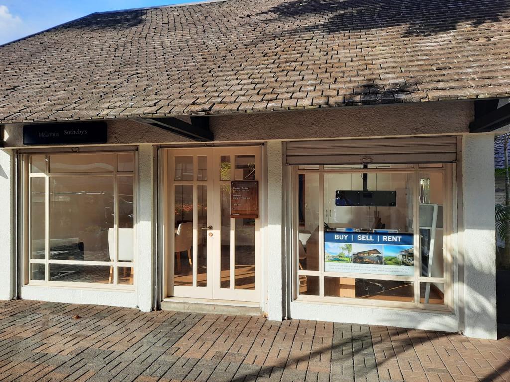 grand baie sunset boulevard