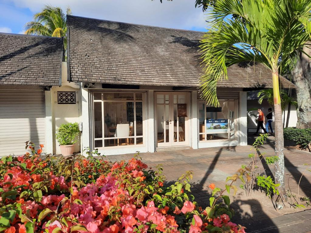 grand baie sunset boulevard