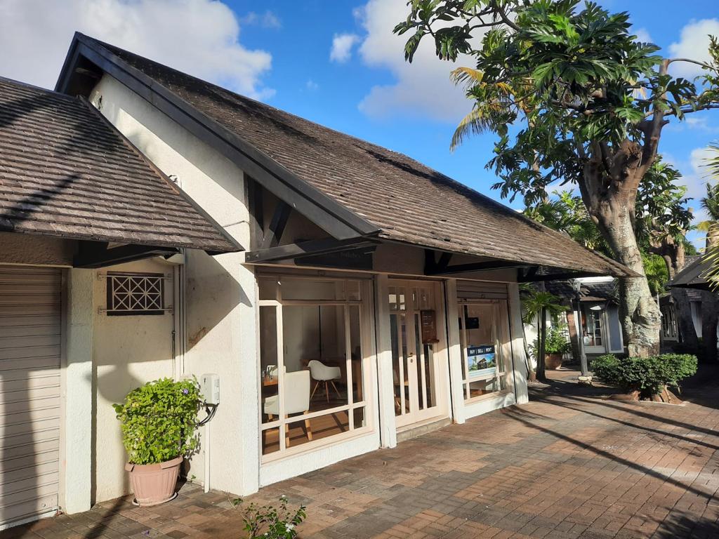 grand baie sunset boulevard