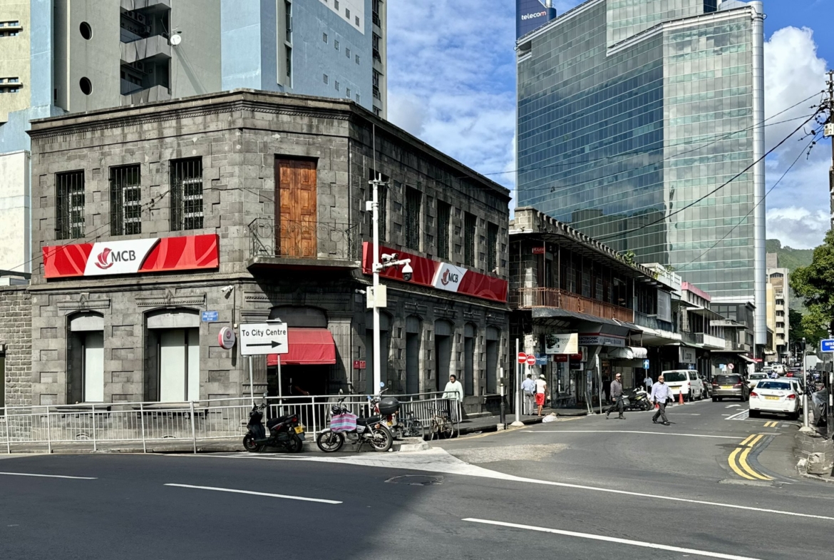 Edith Cavell port louis